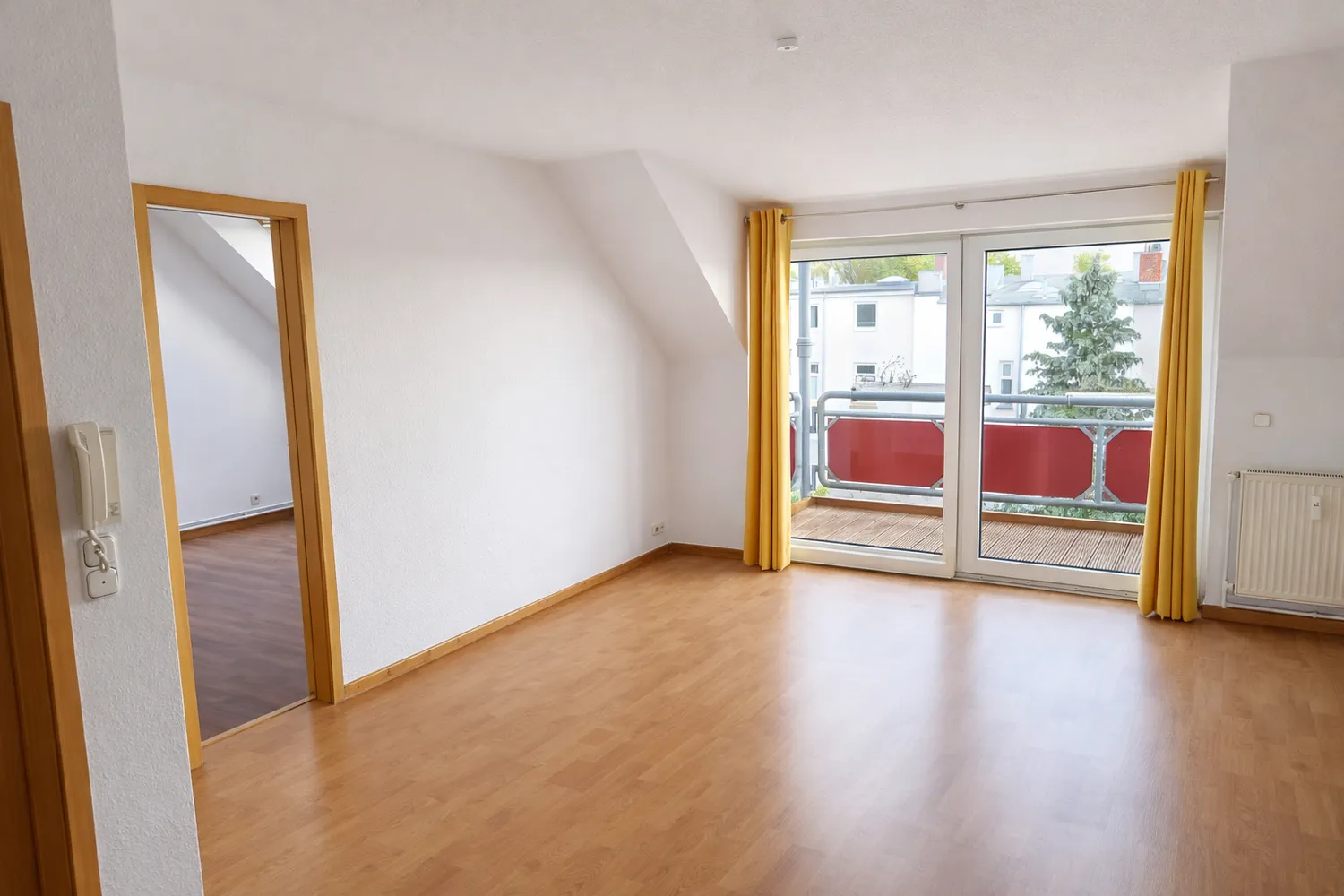 2 Zimmer Wohnung mit 78 m² in Lübeck – Bild 2