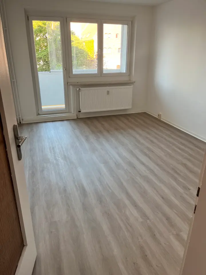 4 Zimmer Wohnung mit 98 m² in Greifswald – Bild 1