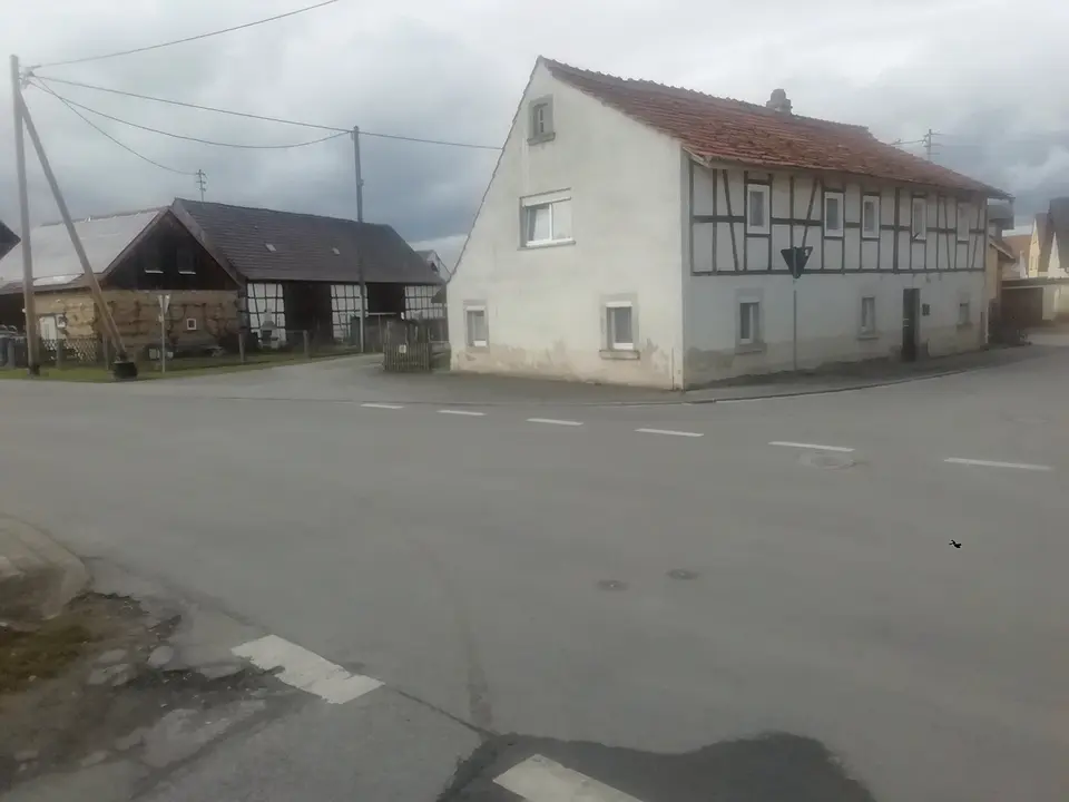7 Zimmer Haus mit 180 m² in Würzburg – Bild 1