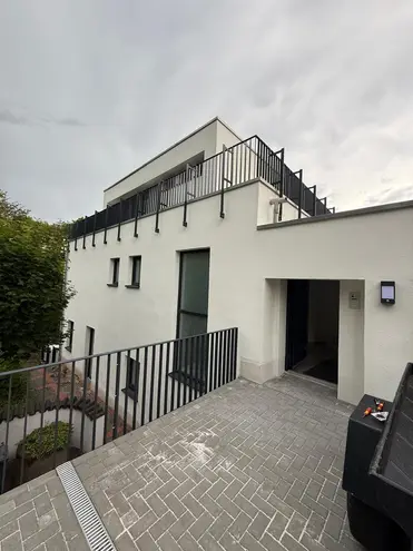 5 Zimmer Wohnung mit 220 m² in Saarbrücken – Bild 2