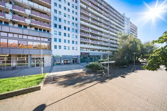 6 Zimmer Wohnung mit 160 m² in Berlin – Bild 2