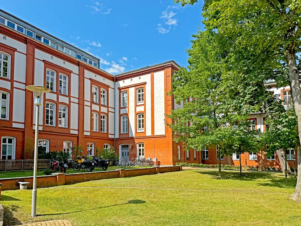 2 Zimmer Wohnung mit 88 m² in Schwerin – Bild 2