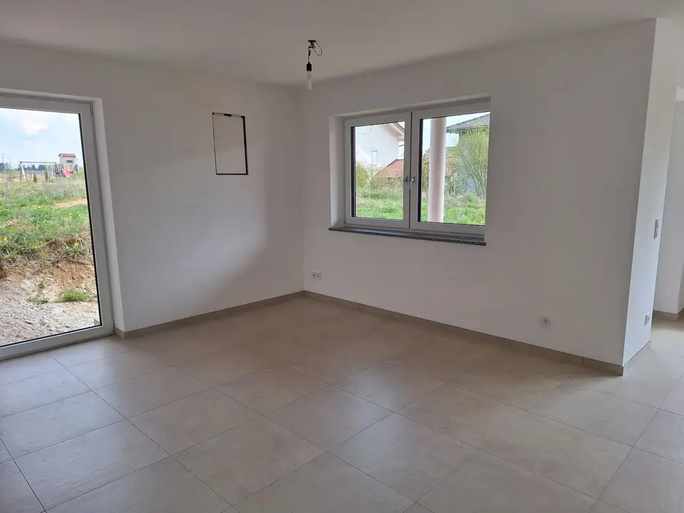 4 Zimmer Haus mit 131 m² in Landshut – Bild 2