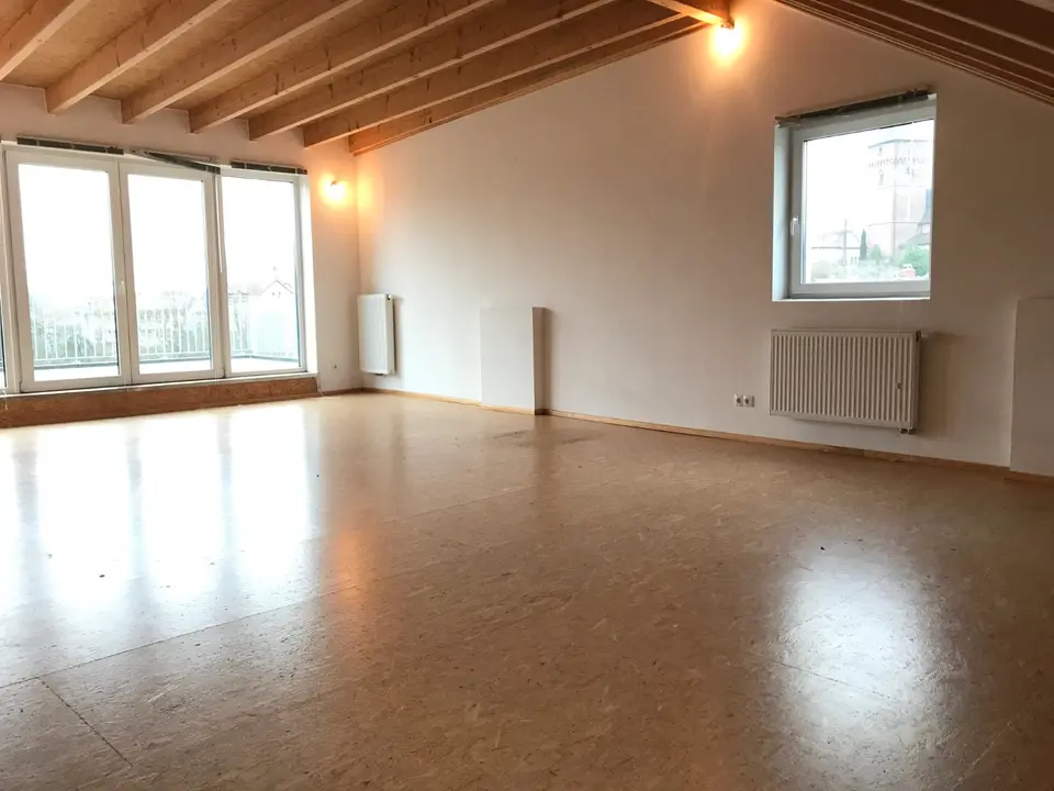 4 Zimmer Wohnung mit 139 m² in Kaiserslautern – Bild 1