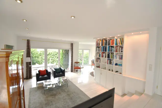 9 Zimmer Haus mit 207 m² in Düsseldorf – Bild 4