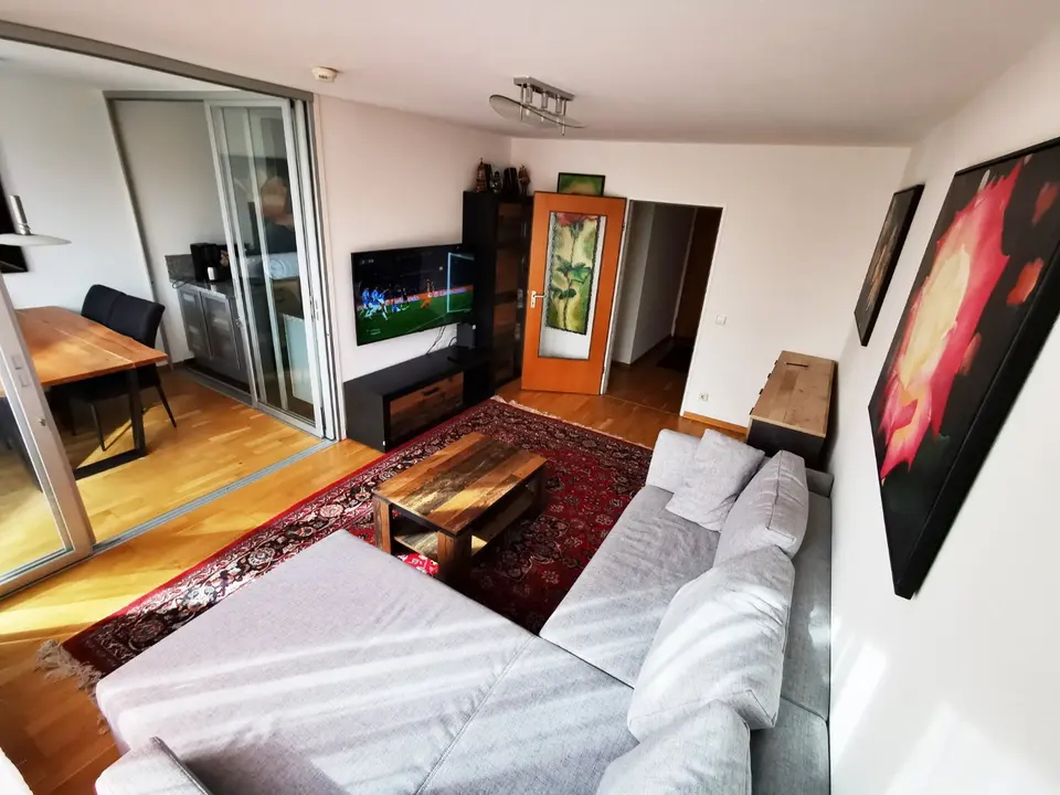 WG-Zimmer mit 75 m² in Stuttgart – Bild 1