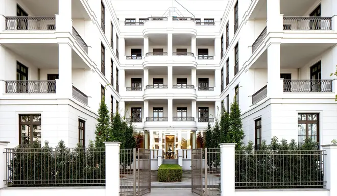 5 Zimmer Wohnung mit 404 m² in Düsseldorf – Bild 1