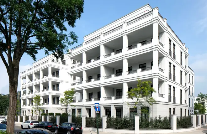 5 Zimmer Wohnung mit 404 m² in Düsseldorf – Bild 2