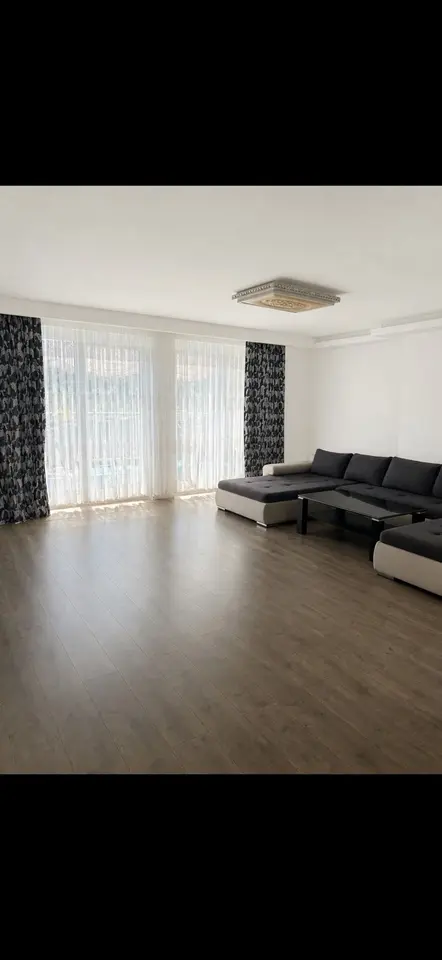 5 Zimmer Wohnung mit 135 m² in Pforzheim – Bild 1