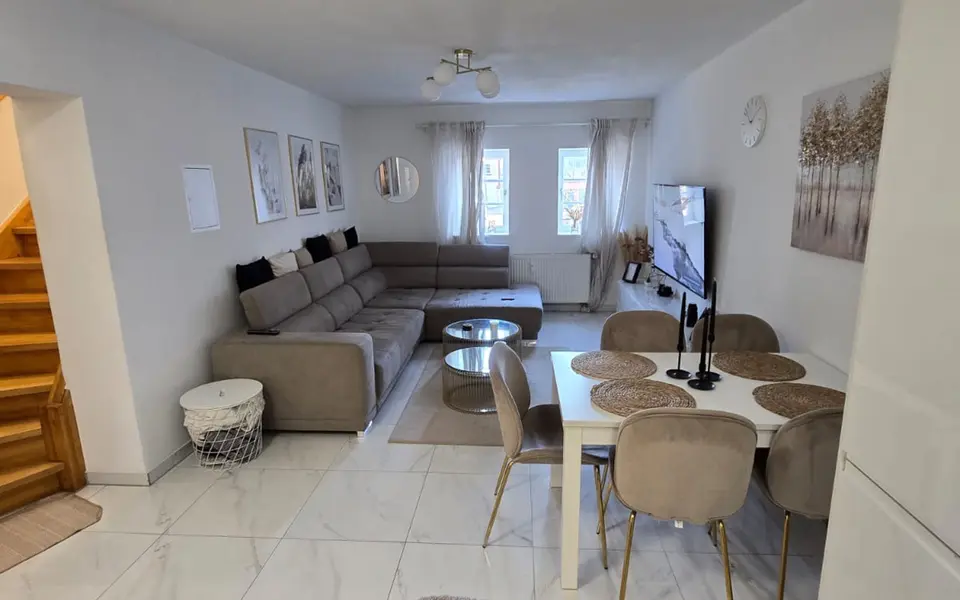 WG-Zimmer mit 66 m² in Stuttgart – Bild 1