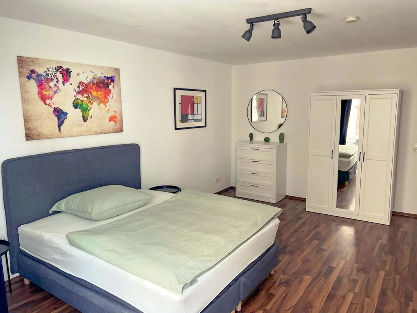 WG-Zimmer mit 30 m² in Frankfurt am Main – Bild 1