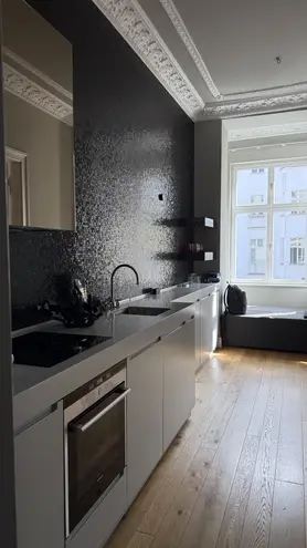 2 Zimmer Wohnung mit 83 m² in Berlin – Bild 2
