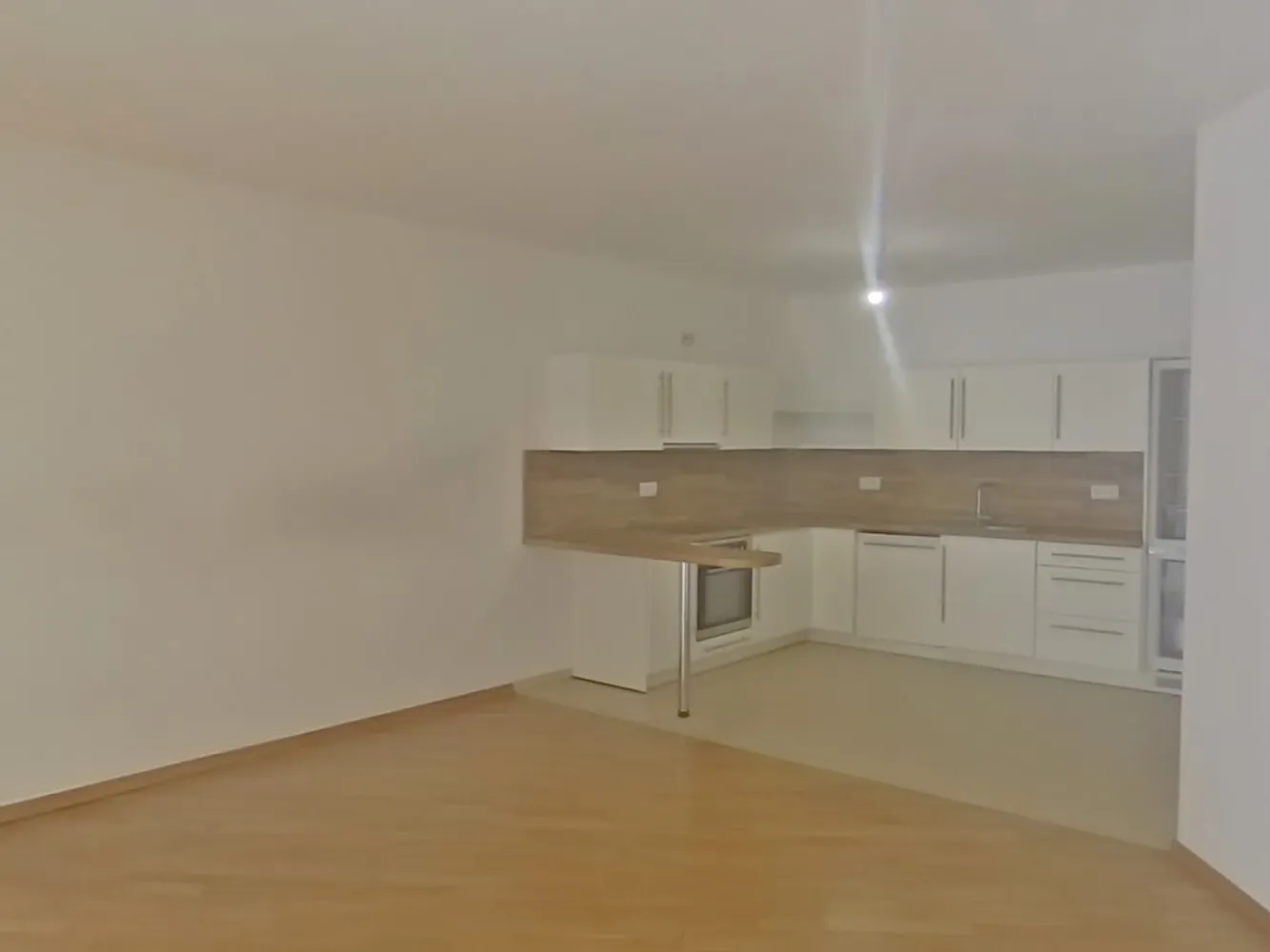 2 Zimmer Wohnung mit 83 m² in Frankfurt am Main – Bild 6