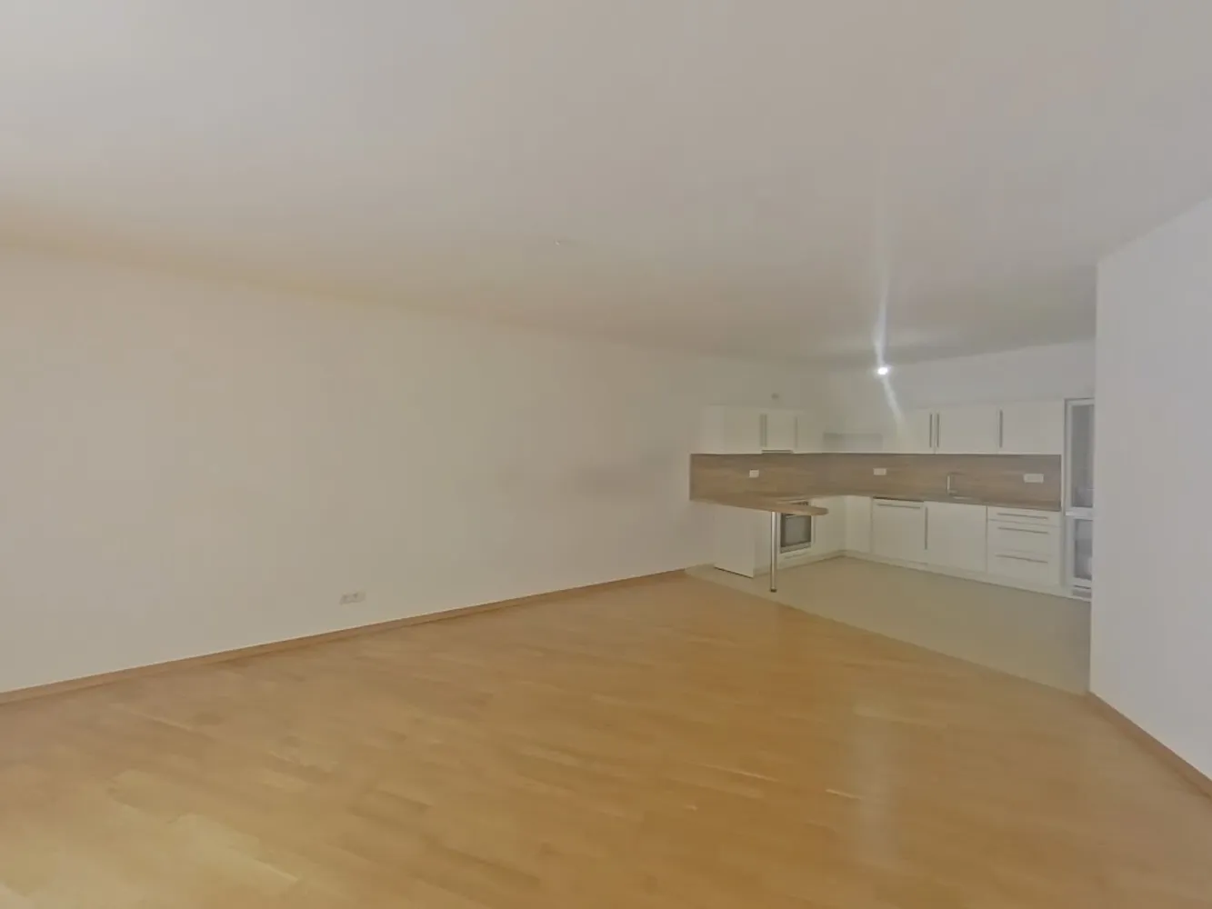 2 Zimmer Wohnung mit 83 m² in Frankfurt am Main – Bild 7