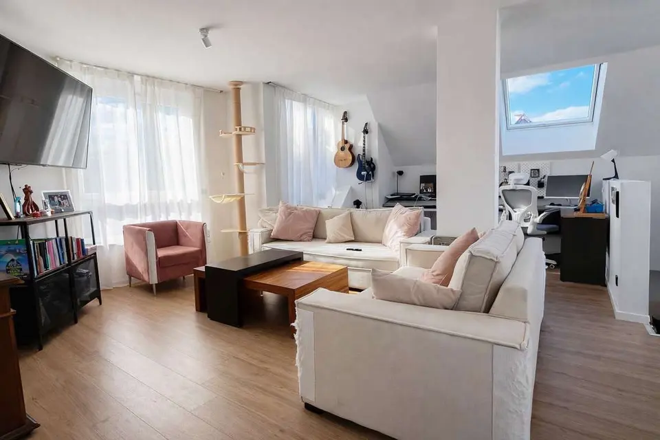 5 Zimmer Haus mit 205 m² in Stuttgart – Bild 1