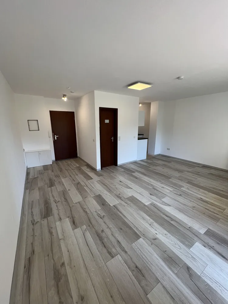 1 Zimmer Wohnung mit 32 m² in Saarbrücken – Bild 2