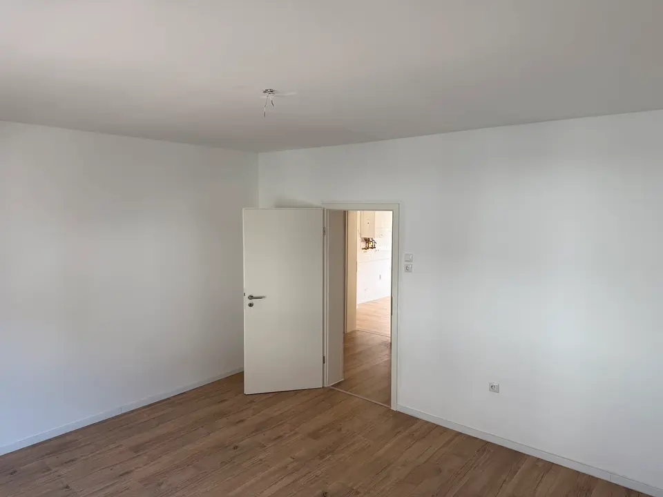 2 Zimmer Wohnung mit 60 m² in Krefeld – Bild 2