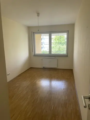 4 Zimmer Wohnung mit 93 m² in Mannheim – Bild 3