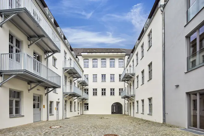 5 Zimmer Wohnung mit 254 m² in Augsburg – Bild 1