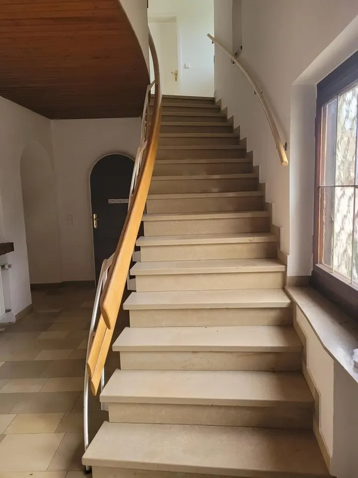 9 Zimmer Haus mit 280 m² in Stuttgart – Bild 7
