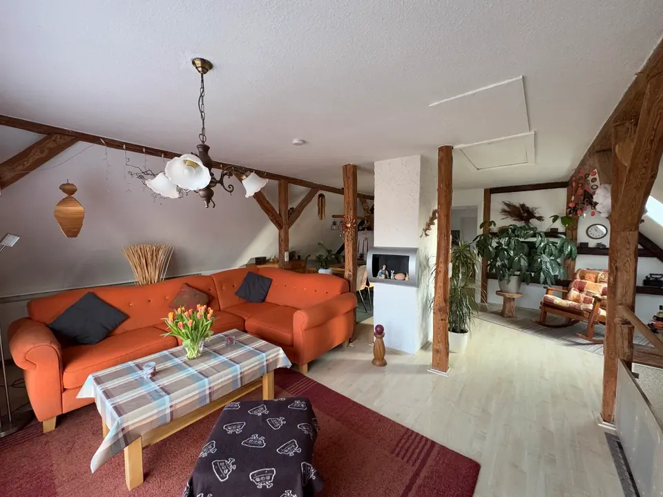 3 Zimmer Wohnung mit 95 m² in Schwerin – Bild 1