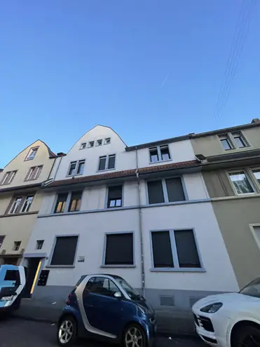 4 Zimmer Wohnung mit 93 m² in Frankfurt am Main – Bild 1