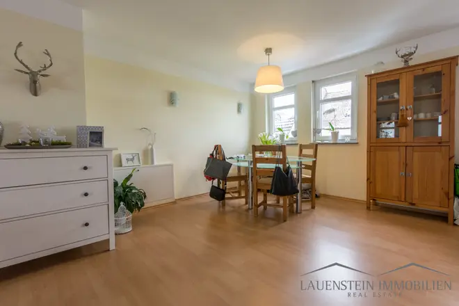 4 Zimmer Wohnung mit 105 m² in Wiesbaden – Bild 3