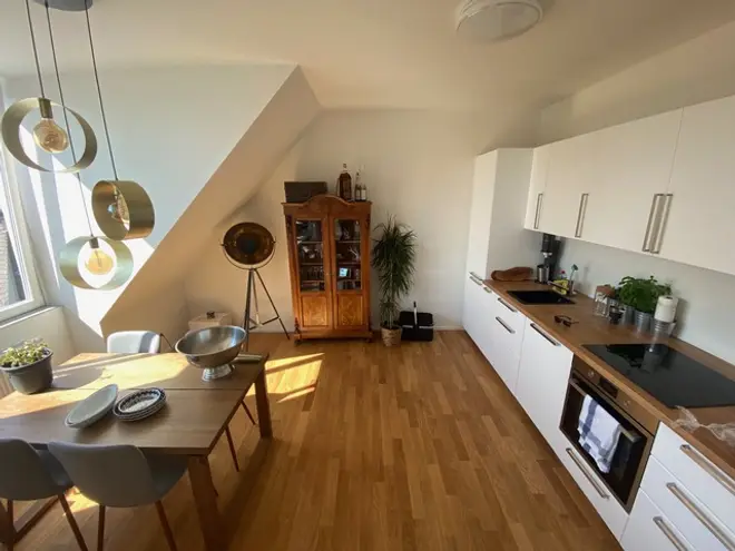 3 Zimmer Wohnung mit 110 m² in Köln – Bild 2