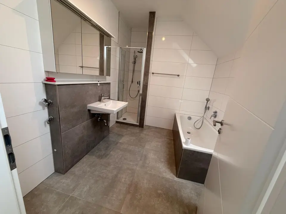 4 Zimmer Wohnung mit 130 m² in Mörfelden-Walldorf – Bild 5