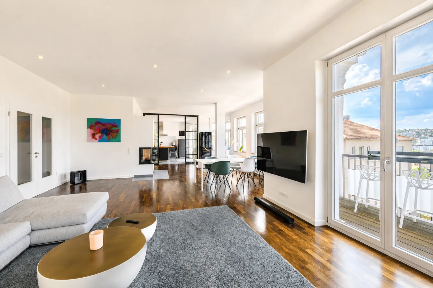 4 Zimmer Wohnung mit 154 m² in Stuttgart – Bild 2