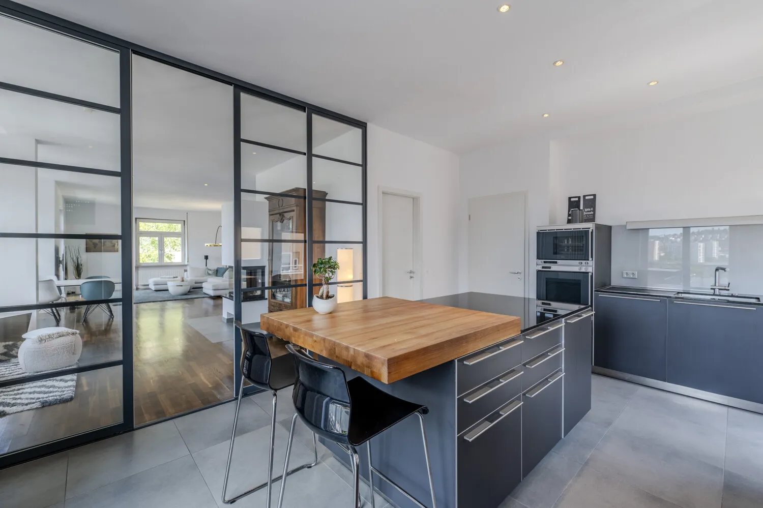 4 Zimmer Wohnung mit 154 m² in Stuttgart – Bild 10