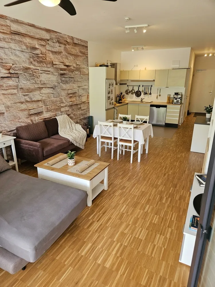 2 Zimmer Wohnung mit 72 m² in Saarbrücken – Bild 1