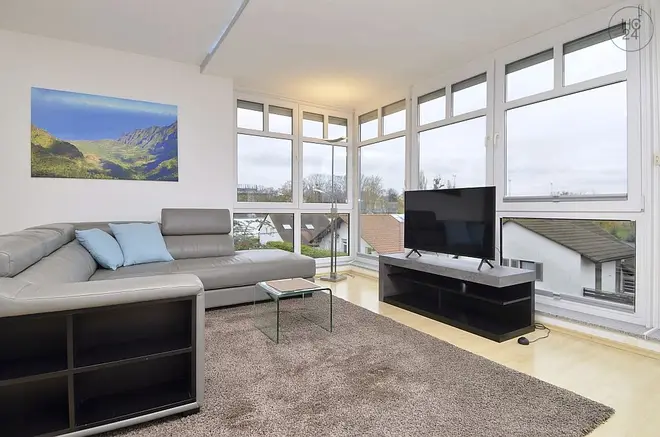 4 Zimmer Wohnung mit 115 m² in Wiesbaden – Bild 1