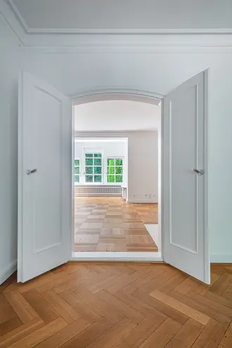 6 Zimmer Haus mit 325 m² in München – Bild 1