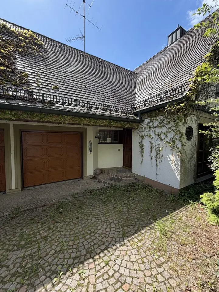 6 Zimmer Haus mit 220 m² in Amberg – Bild 2
