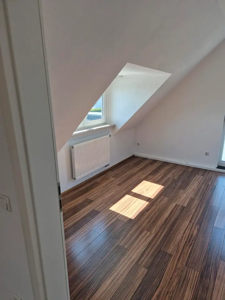 7 Zimmer Wohnung mit 186 m² in Amberg – Bild 1