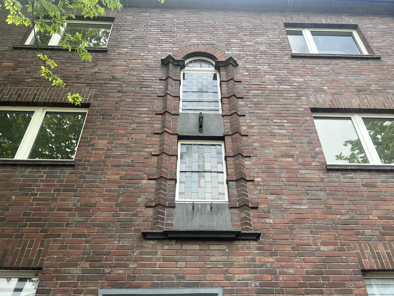 2 Zimmer Wohnung mit 95 m² in Neuss – Bild 1