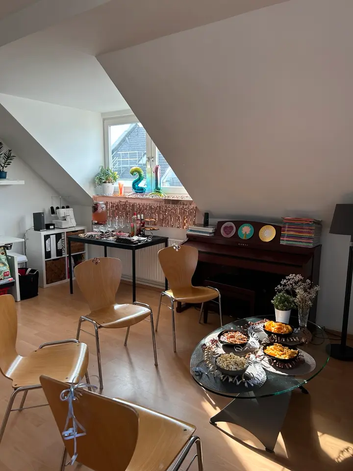 WG-Zimmer mit 120 m² in Düsseldorf – Bild 1