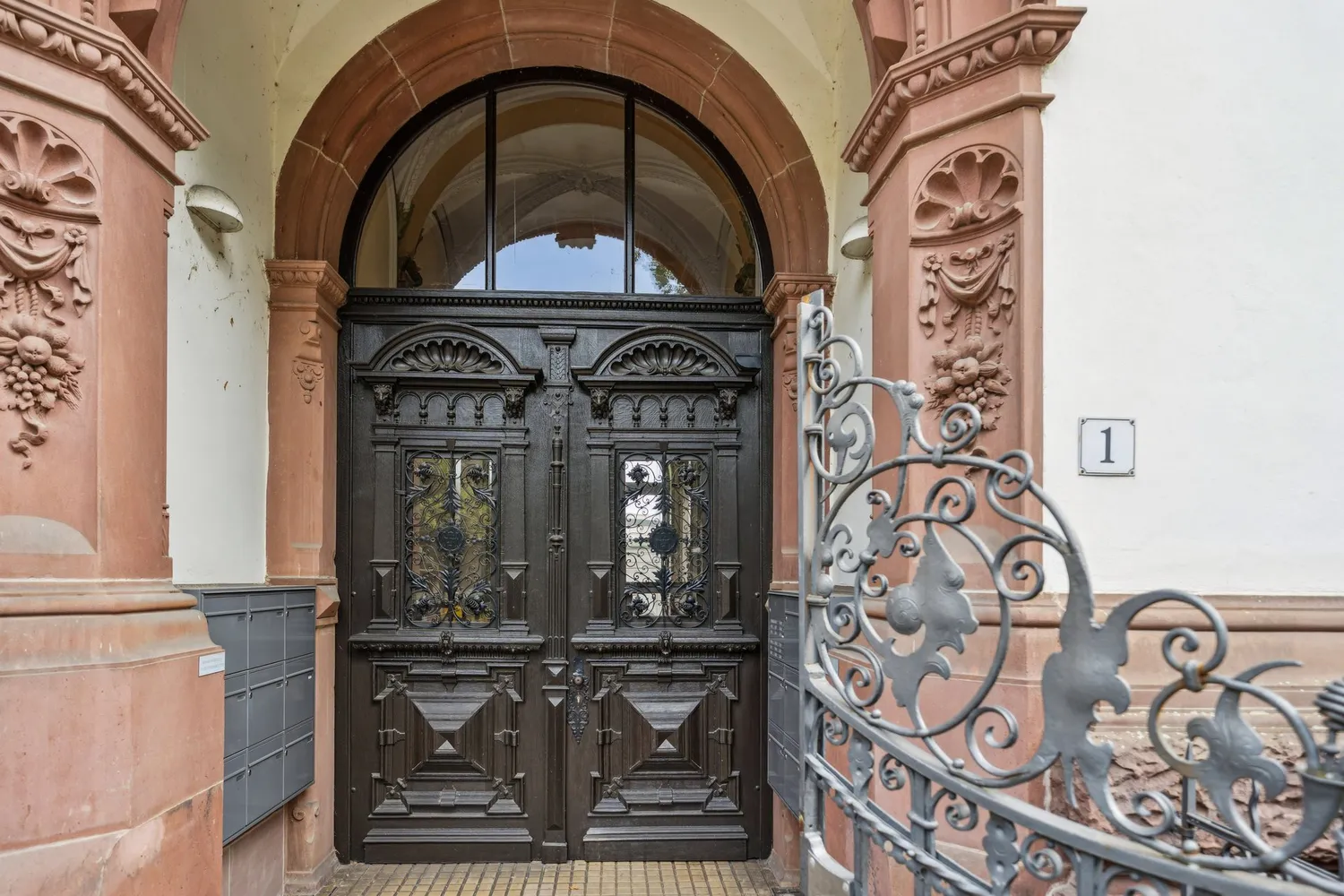 2 Zimmer Wohnung mit 82 m² in Hannover – Bild 1