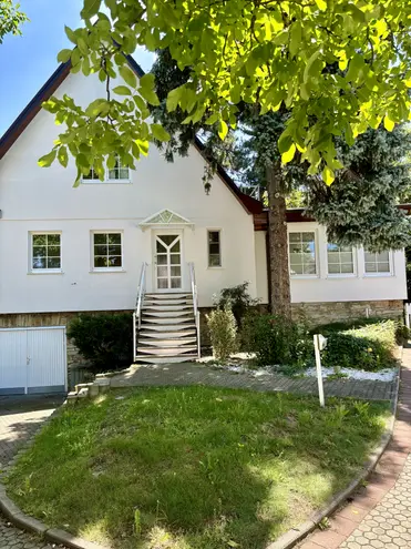 8 Zimmer Haus mit 220 m² in Dresden – Bild 2