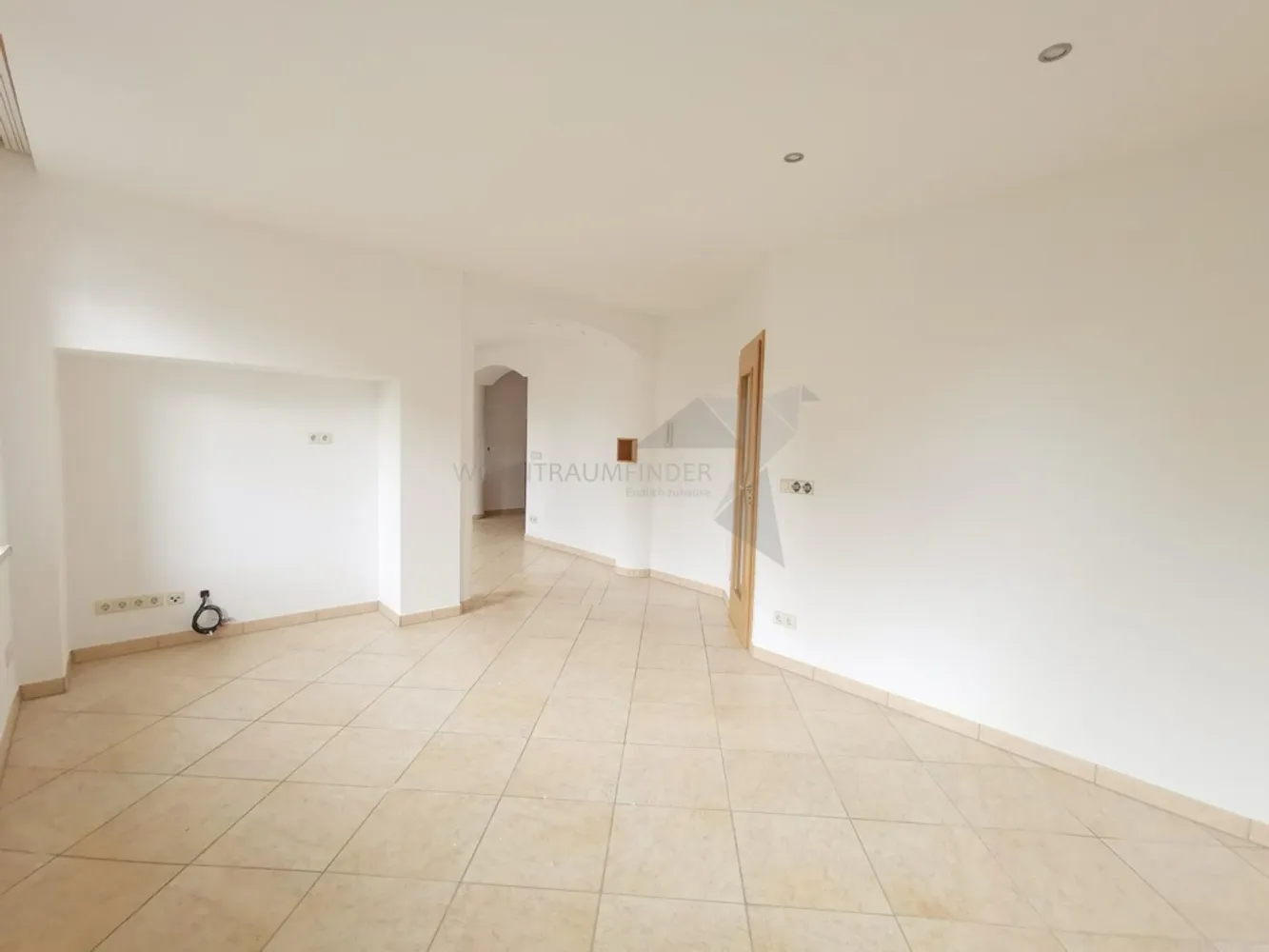 6 Zimmer Wohnung mit 130 m² in Zwickau – Bild 2
