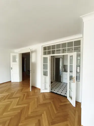 5 Zimmer Wohnung mit 200 m² in München – Bild 11