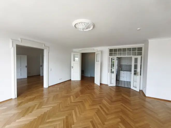 5 Zimmer Wohnung mit 200 m² in München – Bild 12