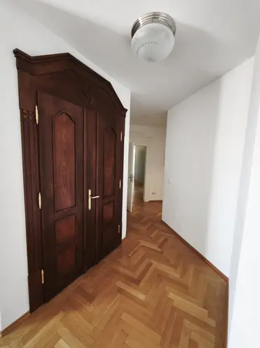 5 Zimmer Wohnung mit 200 m² in München – Bild 7