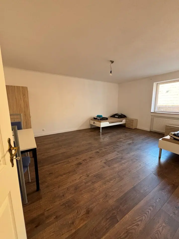 6 Zimmer Wohnung mit 157 m² in Ettlingen – Bild 1