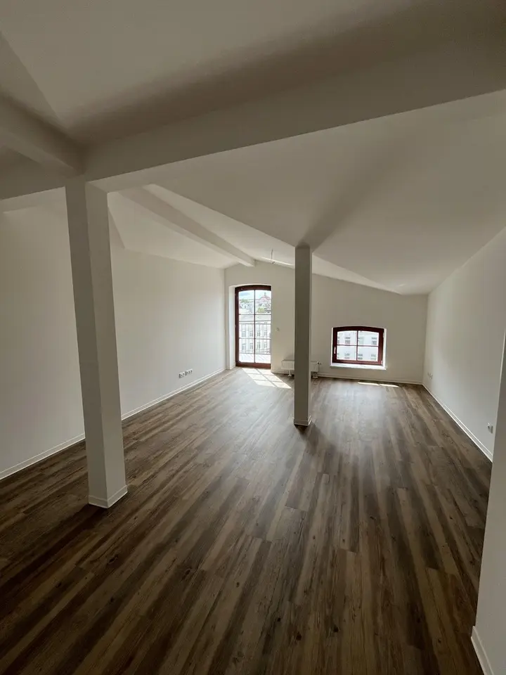 2 Zimmer Wohnung mit 71 m² in Schwerin – Bild 1