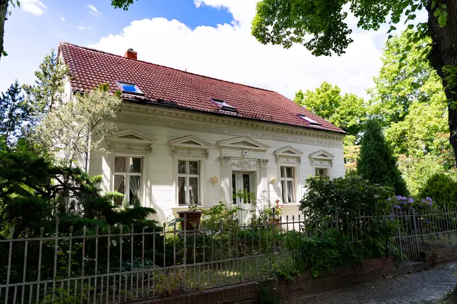 10 Zimmer Haus mit 240 m² in Berlin – Bild 1