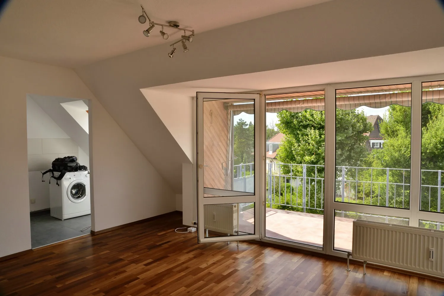 2 Zimmer Wohnung mit 53 m² in Karlsruhe – Bild 2
