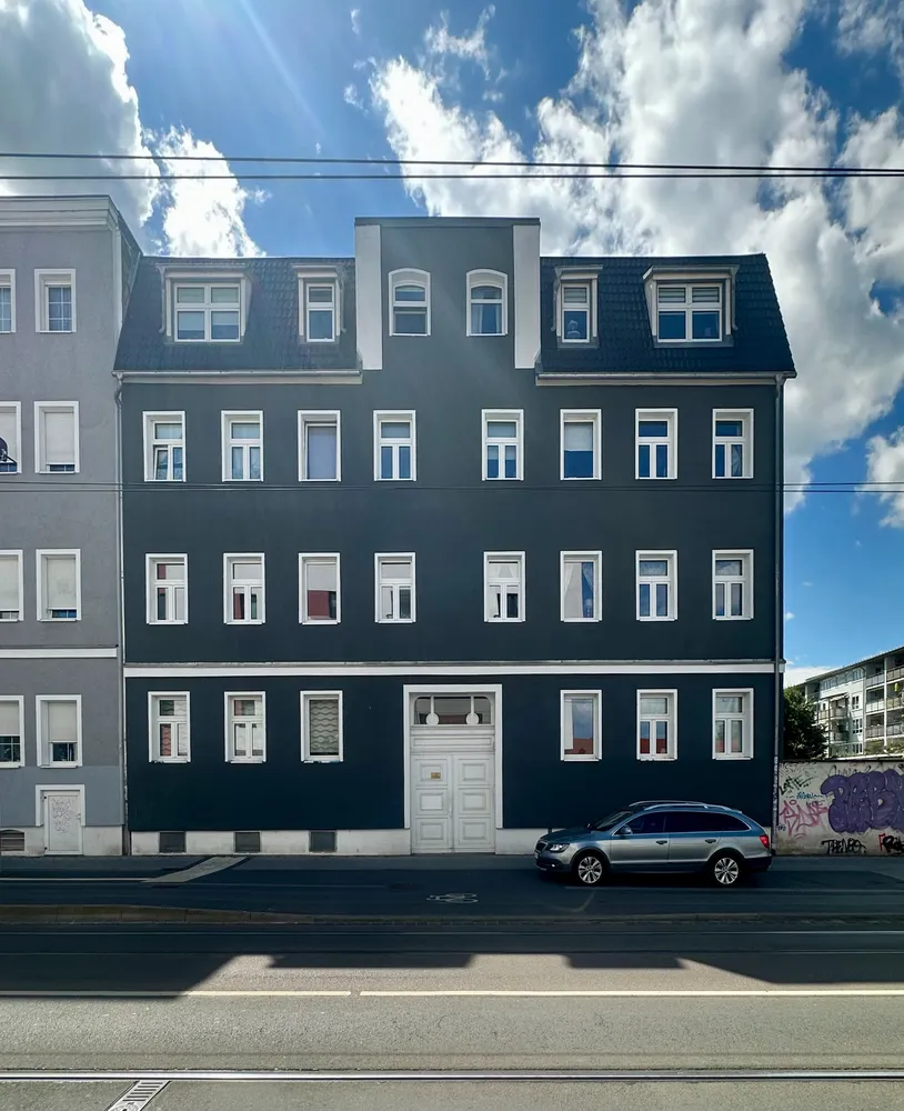 4 Zimmer Wohnung mit 141 m² in Halle (Saale) – Bild 1
