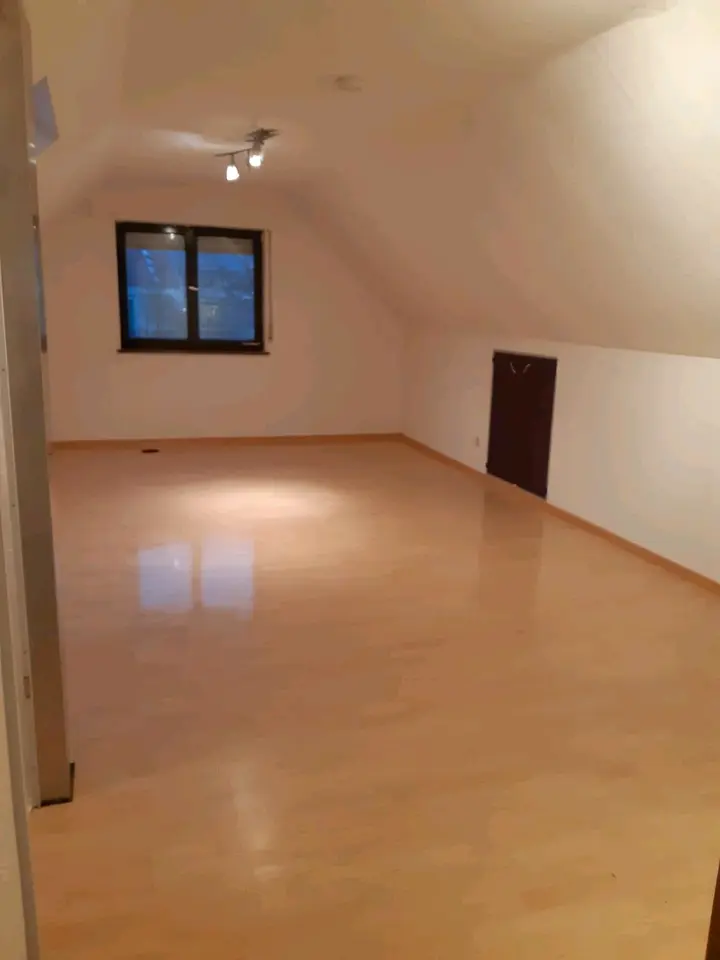 6 Zimmer Haus mit 140 m² in Sindelfingen – Bild 2